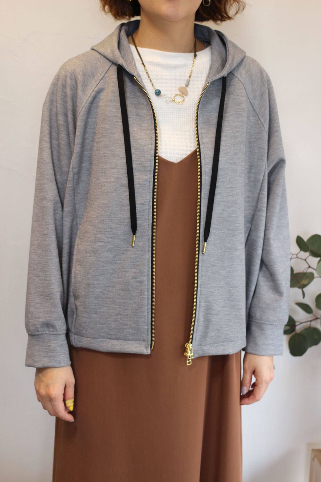 mink chair - バックフリルWジップパーカー グレー | ravii ONLINE STORE