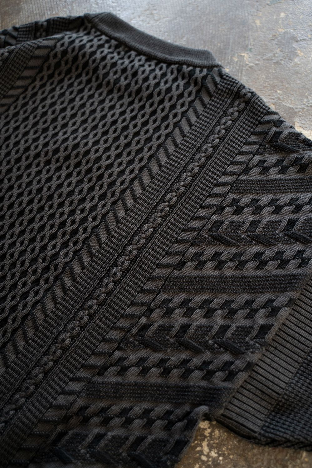 YASHIKI - 【ラスト1点】【25AW】Fubuki Knit(BLACK) | Salty