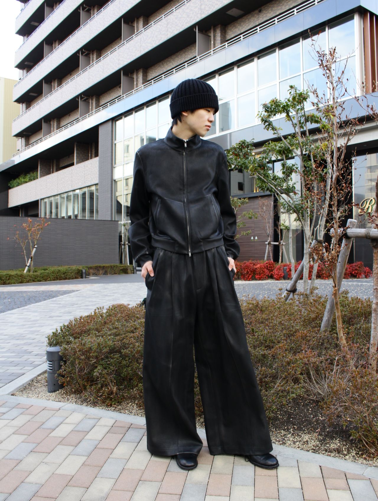 TAAKK - 【26SS】レザーライク トラック パンツ / TRACK WIDE PANTS
