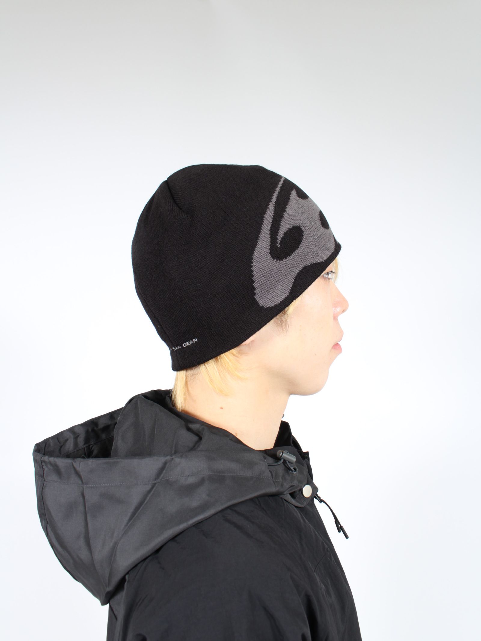 SAN SAN GEAR - 【24AW】ロゴ ビーニー / LOGO BEANIE / ブラック | STORY