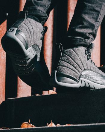 国内10月1日発売予定】 ナイキ エアジョーダン12 レトロ ウール ダーク