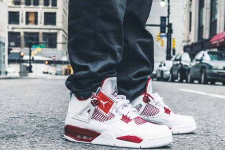 国内1月2日発売予定】 ナイキ エアジョーダン4 レトロ ホワイト