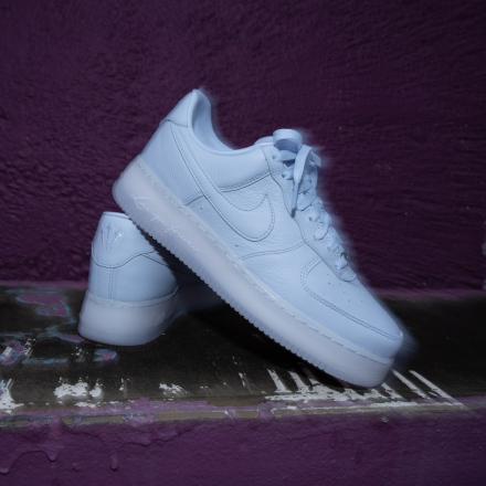 国内12月27日発売予定】 ドレイク × ナイキ ノクタ エアフォース 1