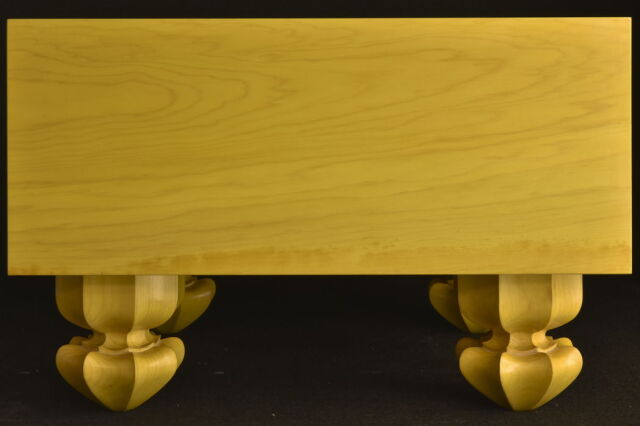 碁盤 本榧(日本産) 6寸2分天地柾 本蛤碁石40号雪印 本榧(日本・日向産