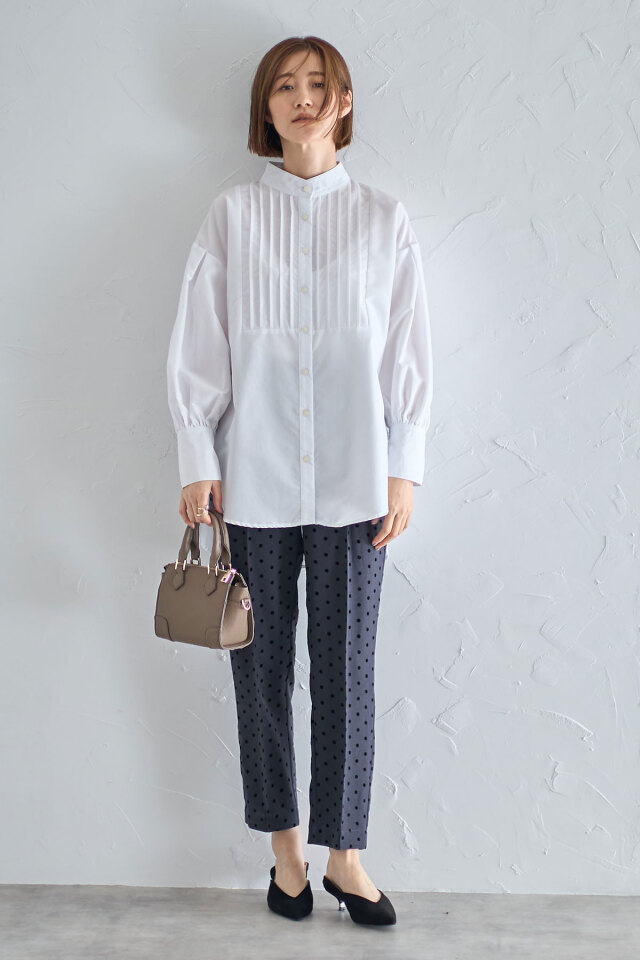 ピンタックシャツブラウス