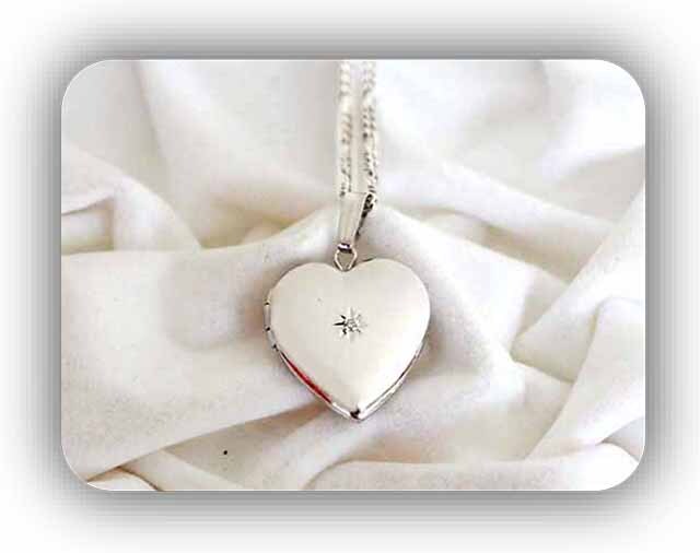 ダイヤモンドハートロケットペンダント シルバー925 SV925 20x20mm