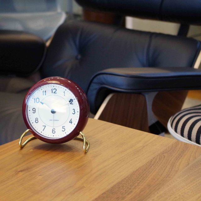 ROSENDAHL】AJテーブルクロック 2019復刻限定色バーガンディ＆グリーン