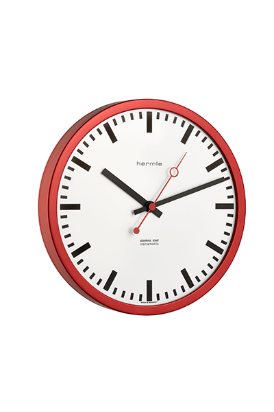 伝統的なステーションクロック。スイス国鉄駅に設置されてる、視認性の