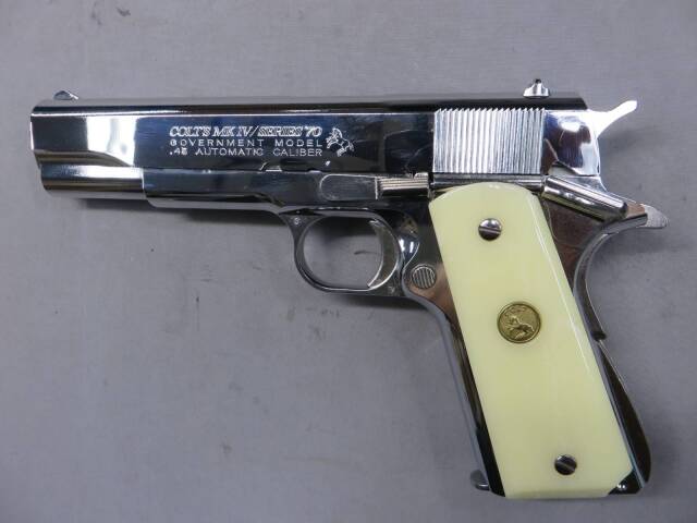 東京マルイ】コルトガバメントMK4シリーズ70 ニッケルフィニッシュ