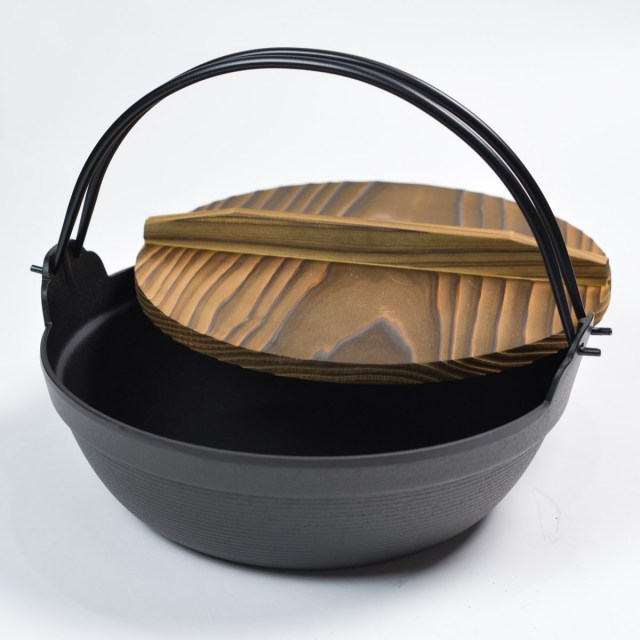 ふる里鍋 深型 IH対応 21cm ツル付き / 岩鋳 なべ 鉄鍋 鉄分補給 正規