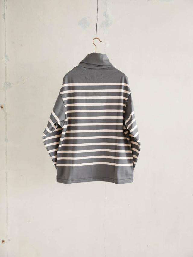 OUTIL ウティ｜tricot ibos タートルネックバスクシャツ gunmetal