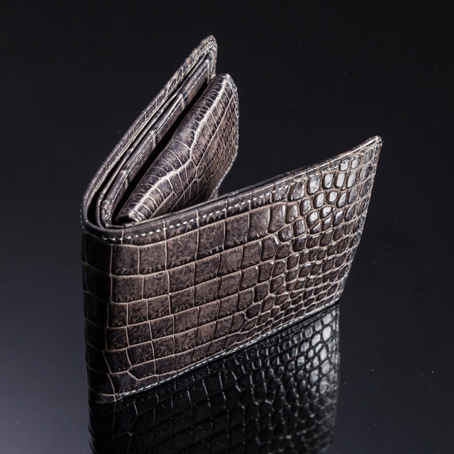 無双二つ折り財布（小銭入れ付）[M0820] クロコダイルレザーショップ