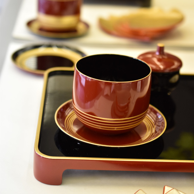 KINSEN トレイ isukeブランド 漆塗りのお膳 漆器の井助