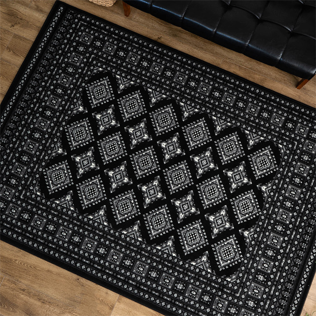 伝統あるパキスタン絨毯をモチーフ 