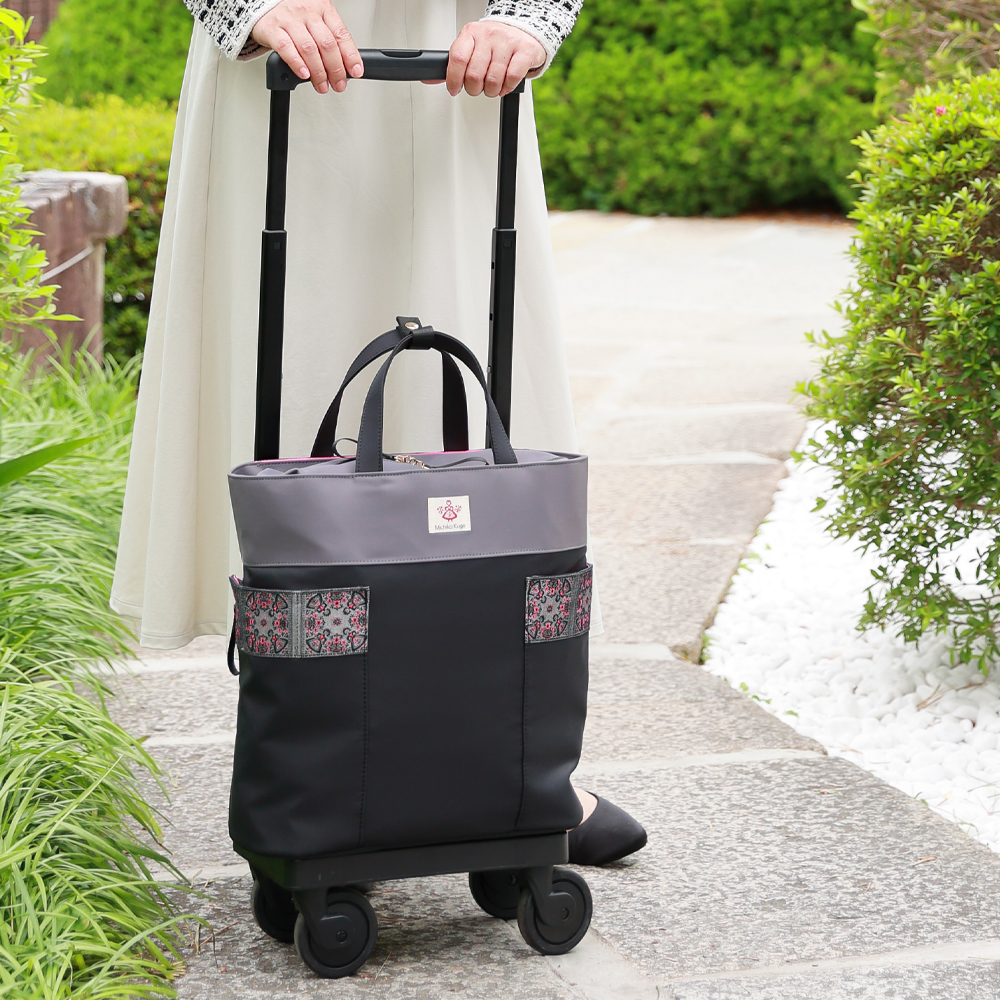 D-681 Michiko Kuge スクエア刺繍 (M18)ブラック×グレー <4輪