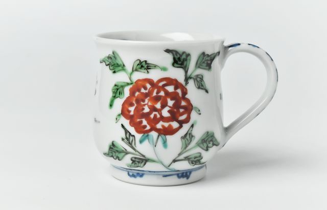正木春蔵 色絵染附 草花文マグカップ ｜ 暮らしのうつわ花田 和食器 通販