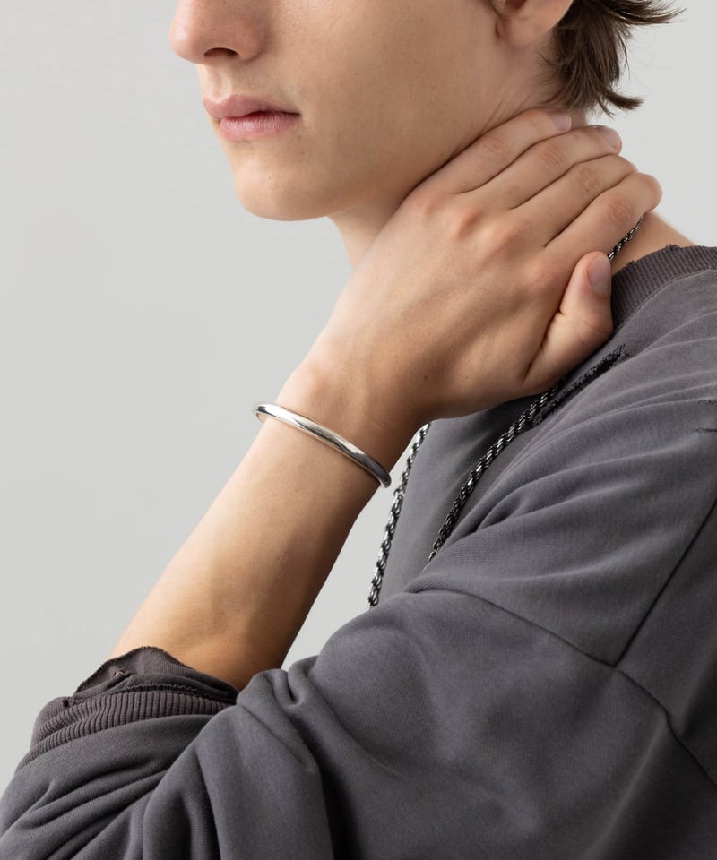 OX JEWELRy Silver Curve Bangle | MB -there is a