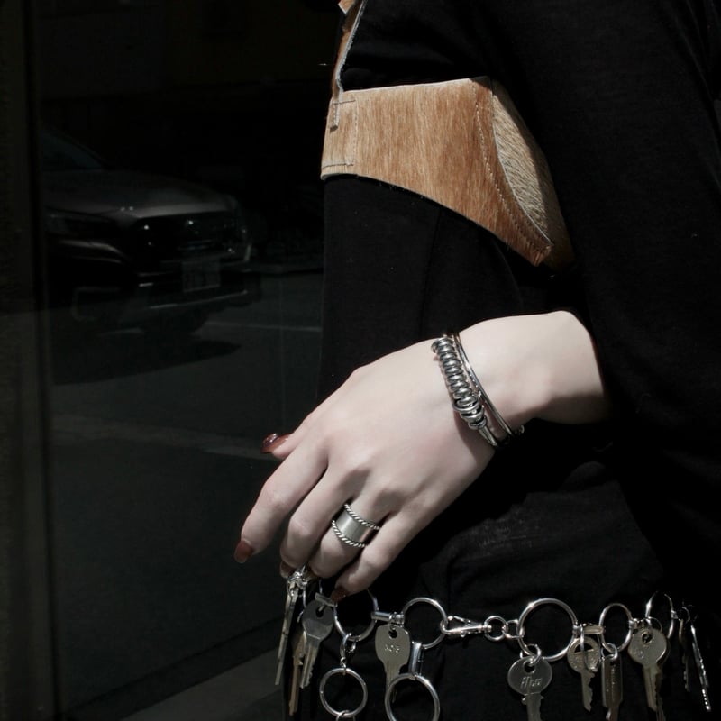 Coil bangle (2P) / Women's | Soierie Online Store