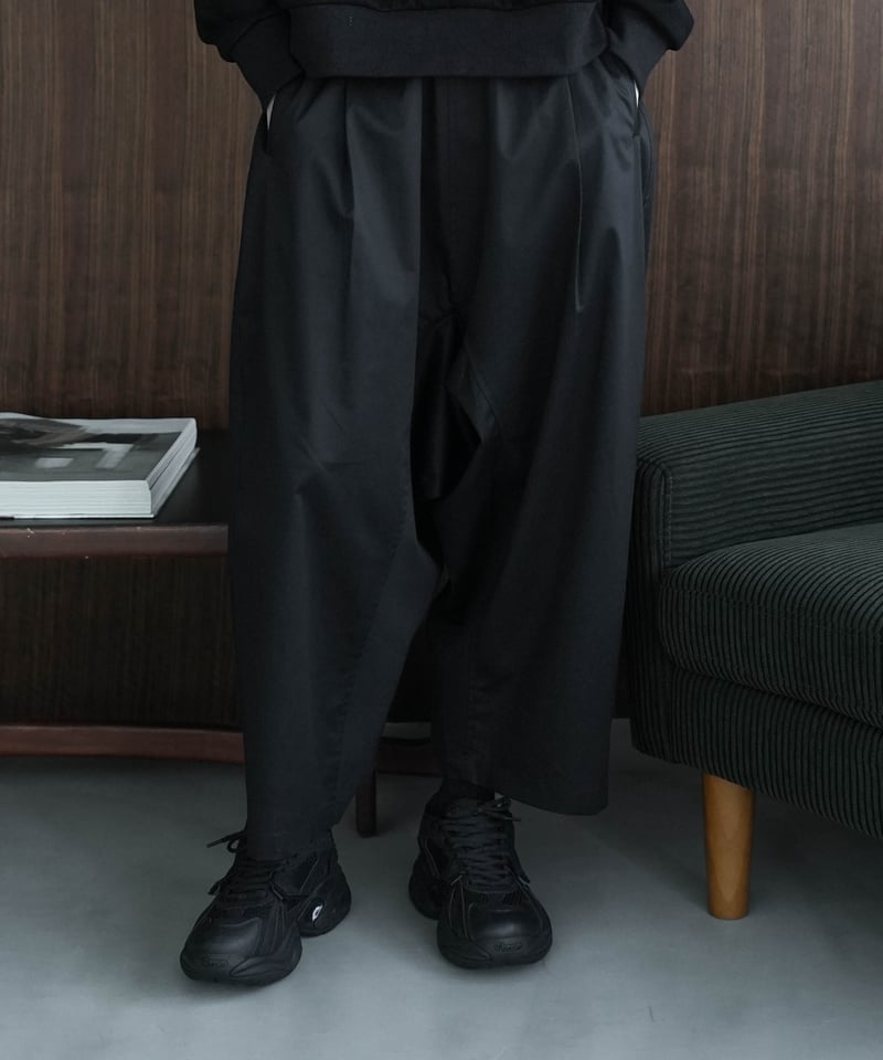 WIDE SAROUEL UNCLE PANTS by COATING Supima Cott
