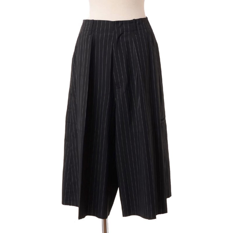 エムエムシックス メゾンマルジェラ MM6 MAISON MARGIELA ショート