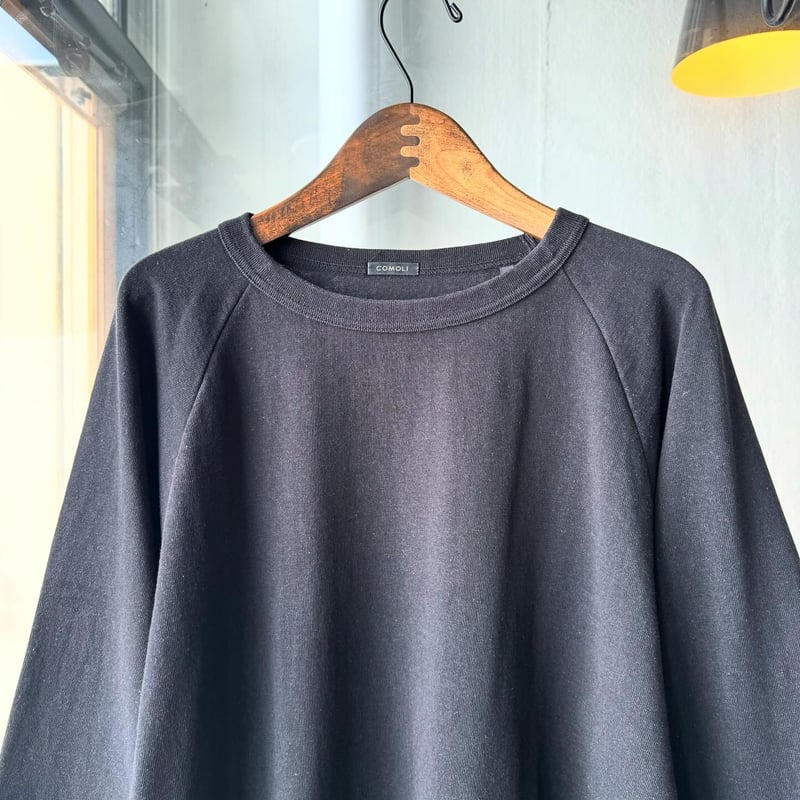 COMOLI コットンジャージ ベースボールTシャツ | Less Higashikawa