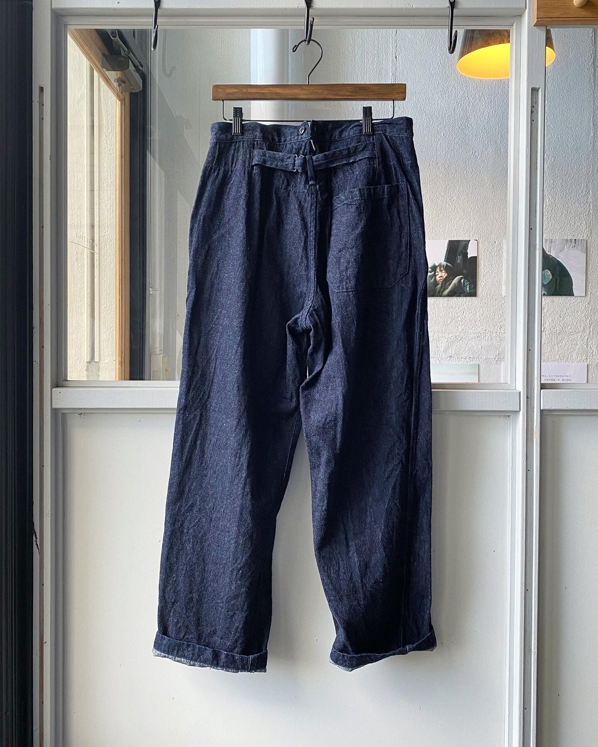 COMOLI デニム オーバーパンツ | Less Higashikawa