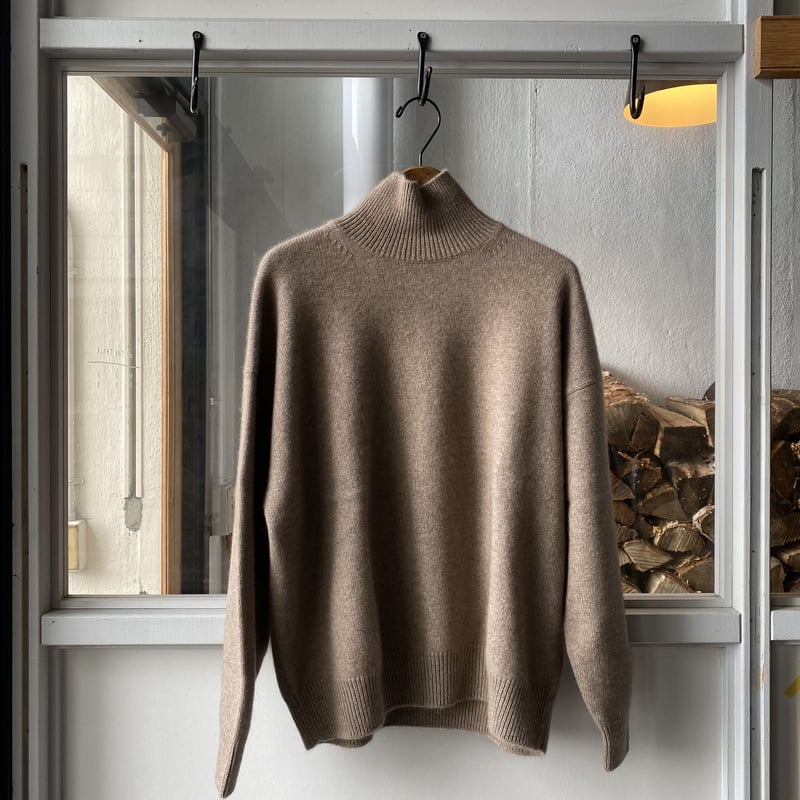 AURALEE BABY CASHMERE KNIT TURTLE NECK P/O A20