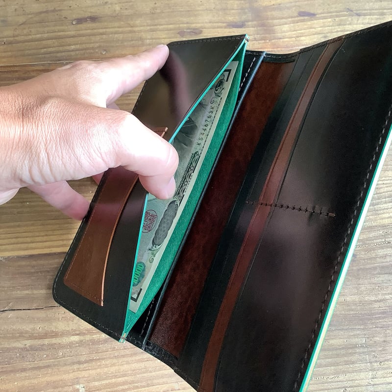 ルガトショルダーグリーン×ブラウン 長財布 小銭入れ無し | keywest828
