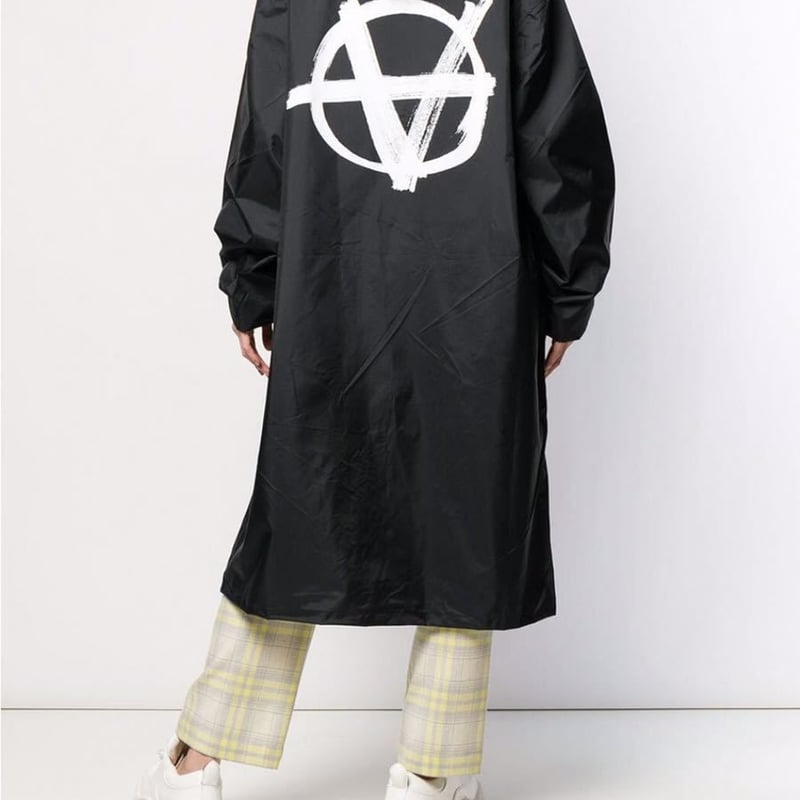 新品タグ付き☆2019AW☆VETEMENTS ヴェトモン アナーキー ロゴ レイン