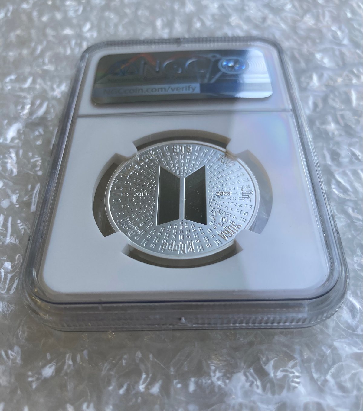 BTS 10周年記念硬貨 シルバー 純銀 新品未開封 HYBE 韓国