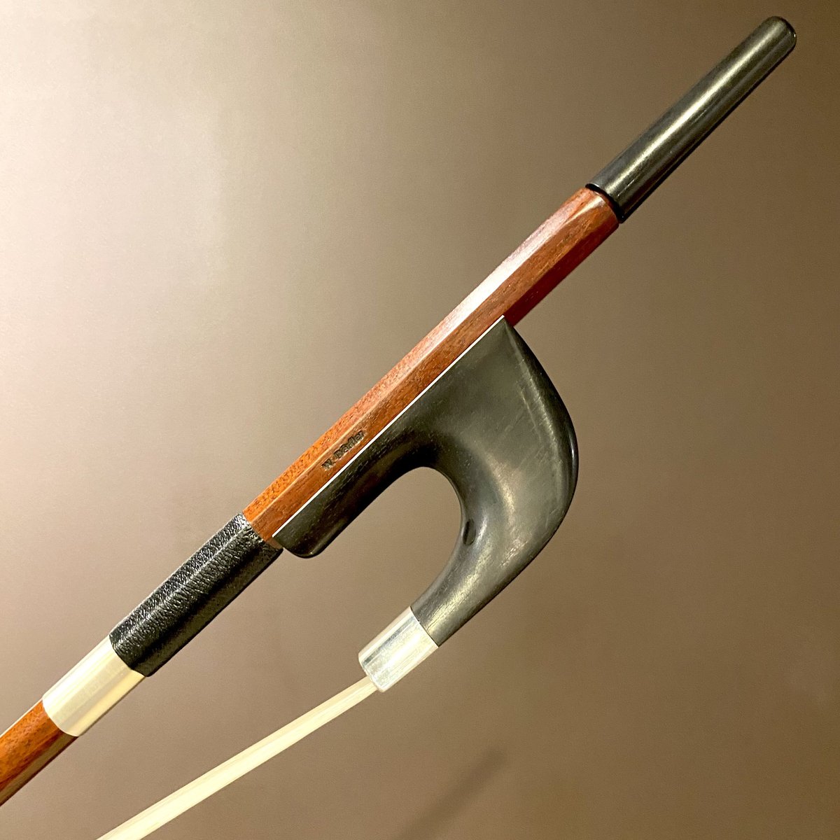 コントラバス弓 W.DORFLER #CB100 ジャーマンスタイル | 国際楽器社