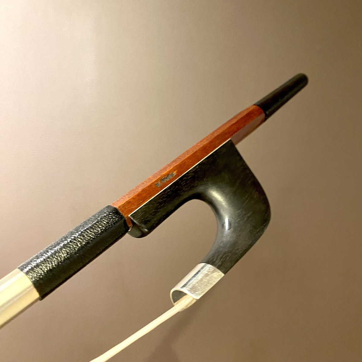 コントラバス弓 W.DORFLER #CB100 ジャーマンスタイル | 国際楽器社