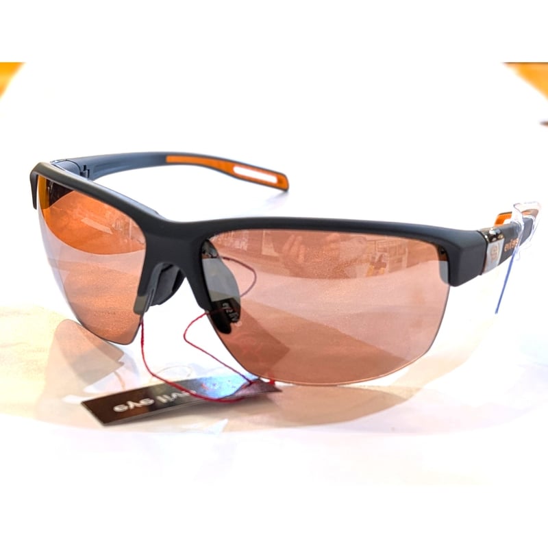 プレミアムなプロスポーツアイウエア「evil eye（イーブル アイ