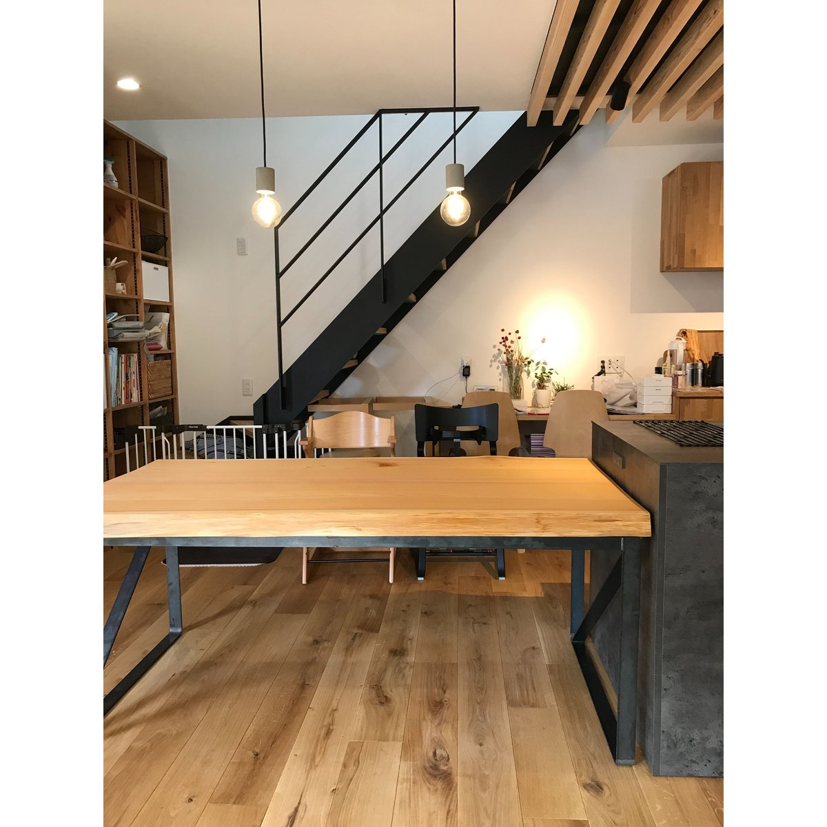 1st TABLE ヒノキ天板 FBアイアン脚 | BROOK online store