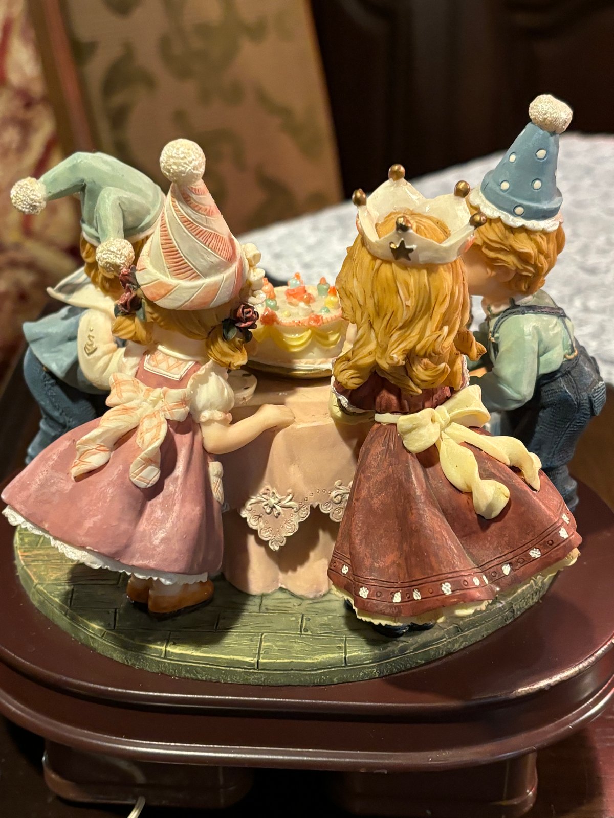 リカルドシェルマニ バースディパーティー 陶器置物 | アンティーク