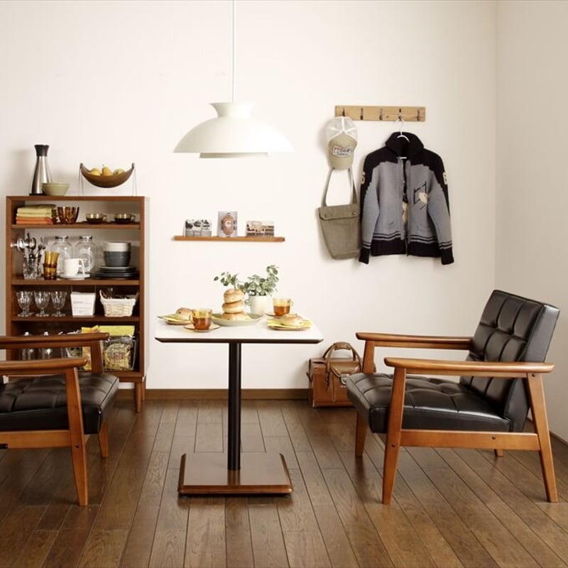 カリモク60 ｜ Kチェア スタンダードブラック | Loops Online