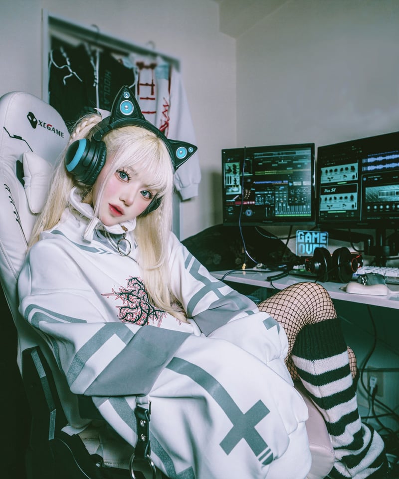 近未来メタルジャージ》WHITE❤︎再販❤︎ | HIDOLATRAL THEODOL