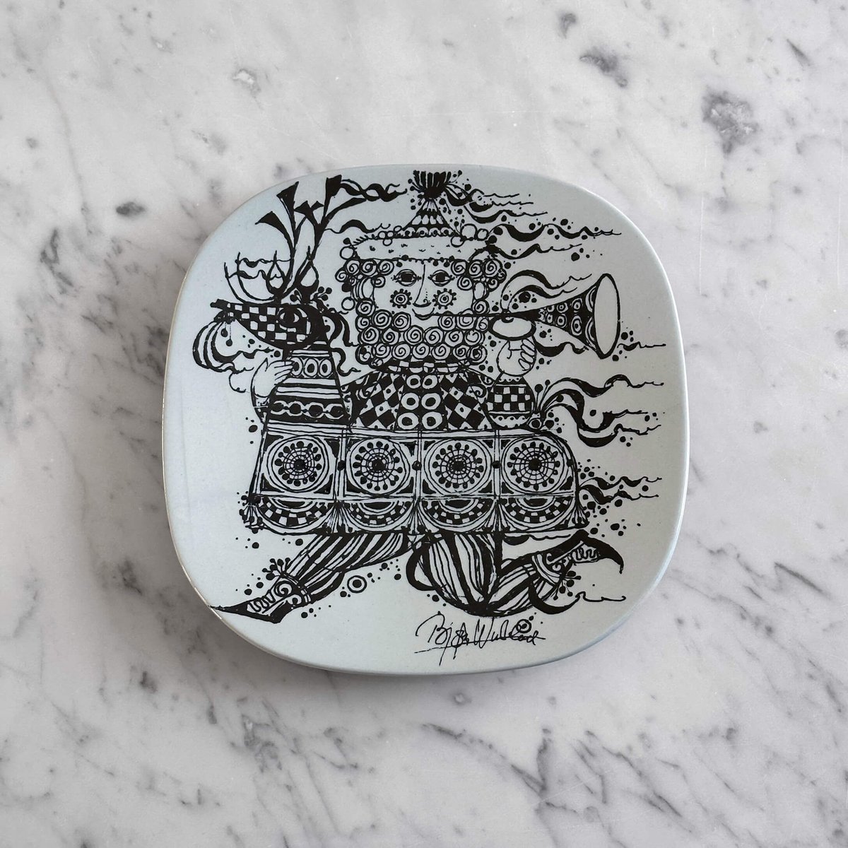 ビヨンヴィンブラッド ニモール窯ビンテージの少女パロマ大型絵皿 saku