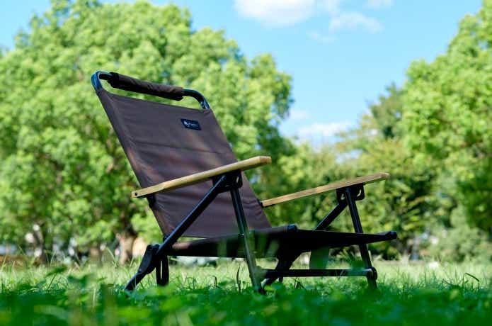 すでに売り切れ続出】リクライニング機能がイイ！ロゴス新作「囲炉裏