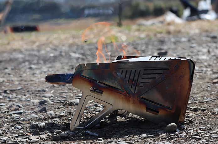 焚き火台コンテストで1位獲得！オーテックキャンプの「コックピット