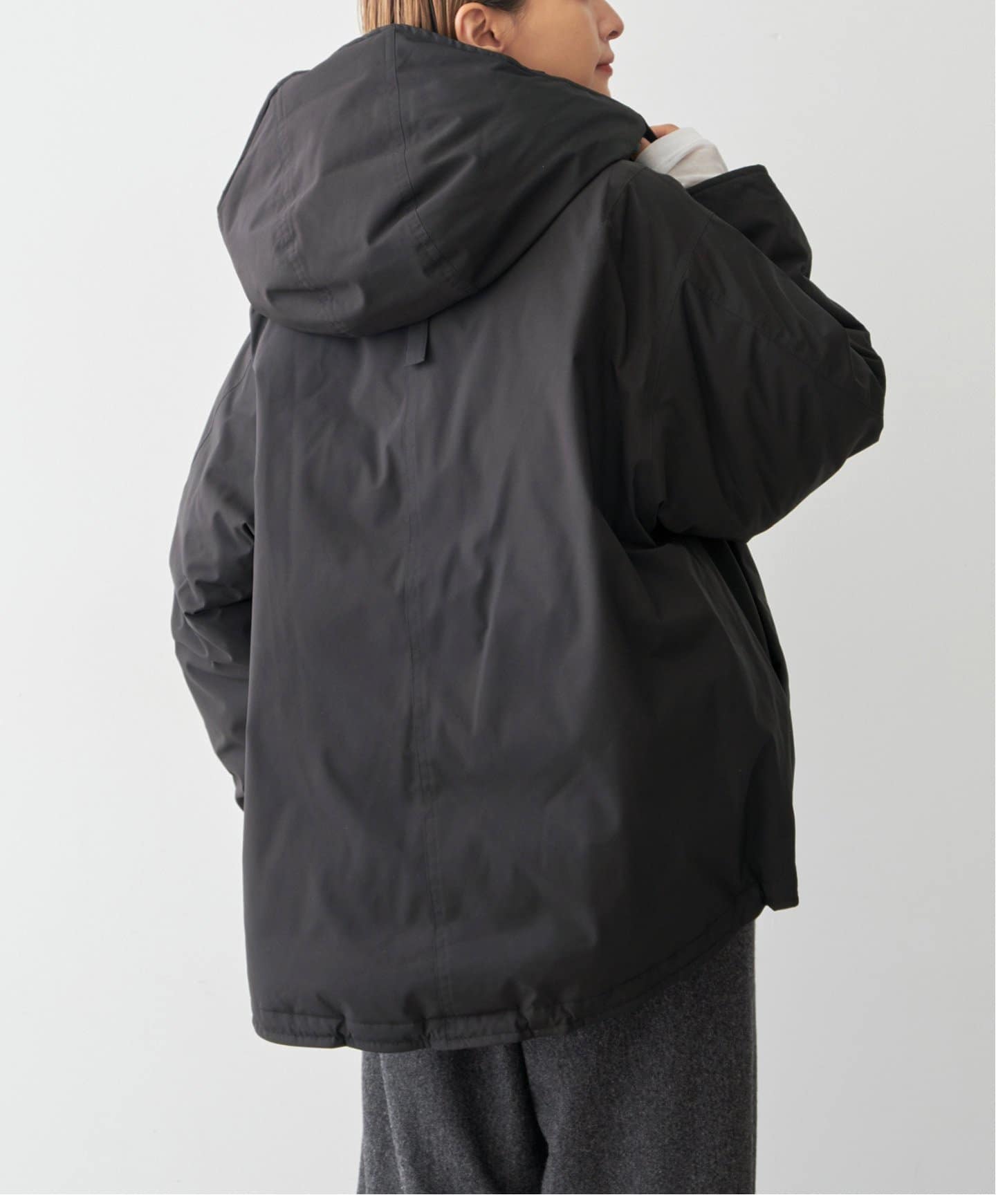 撥水フーデッドダウンハーフコート（ダウンジャケット）｜Spick and