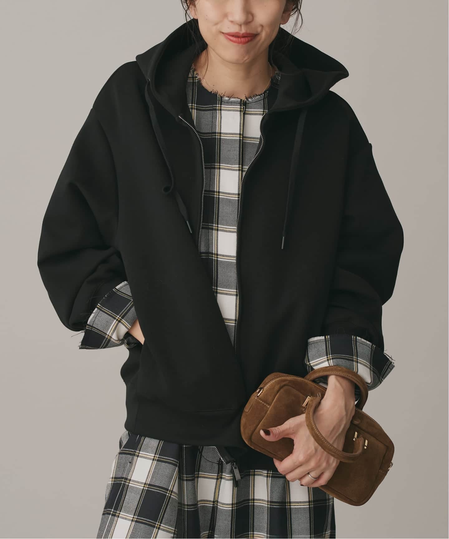 ベアWニットコンパクトジップアップフーディー（パーカー）｜IENA