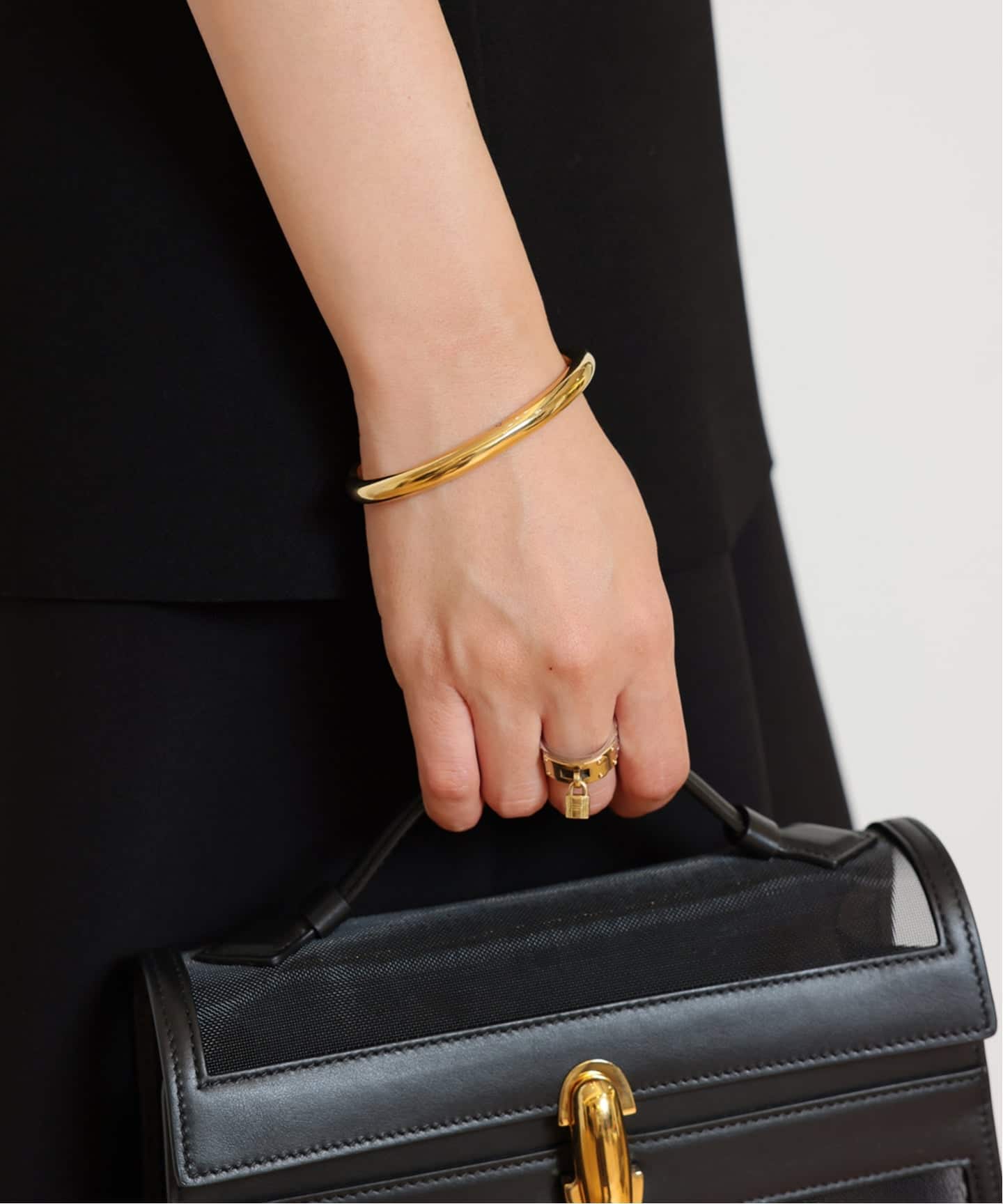 GABRIELA ARTIGAS/ガブリエラ アルティガス】INFINITE TUSK CUFF