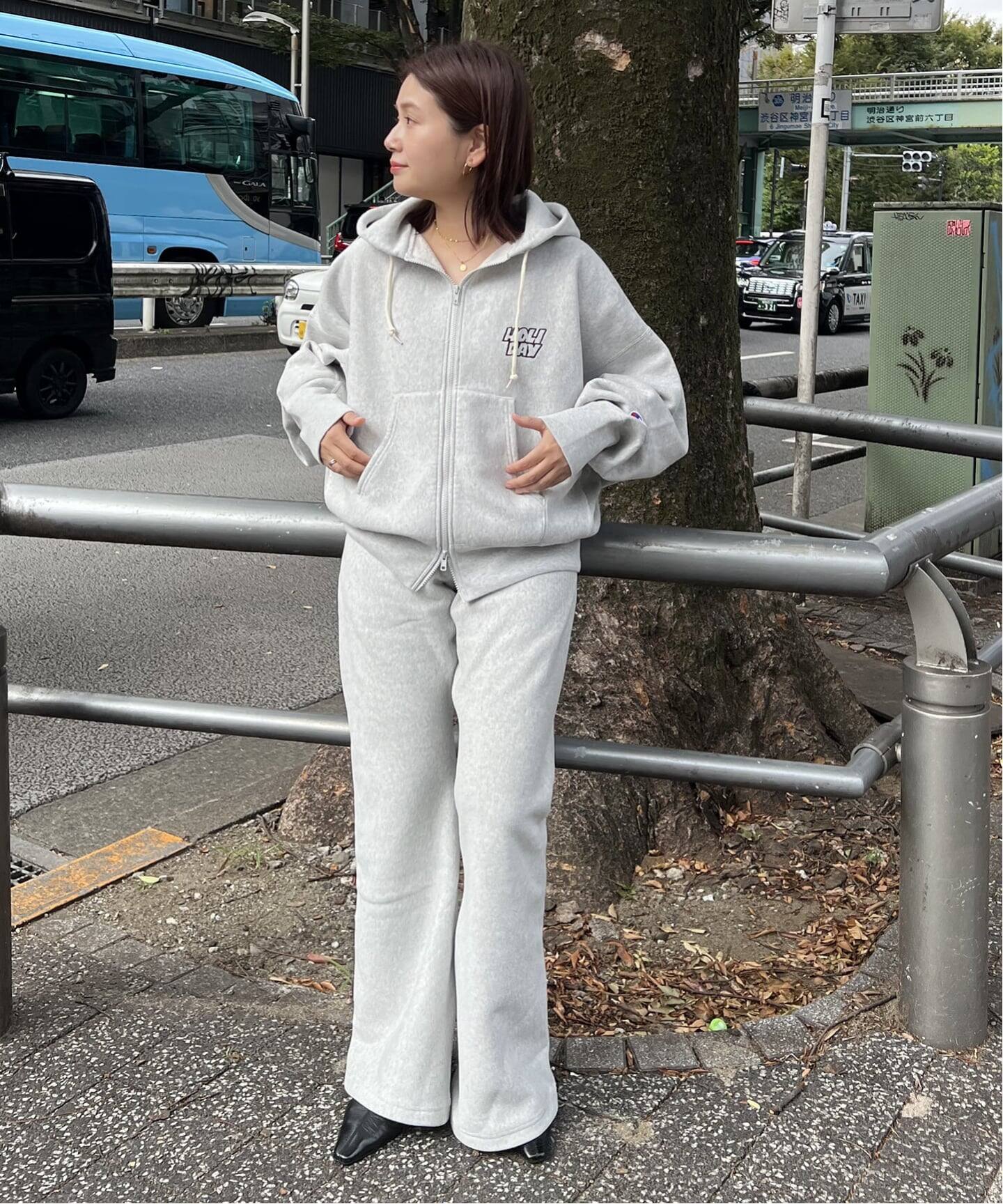 別注【CHAMPION*JOURNAL STANDARD by HOLIDAY】ZIP HOODIE（パーカー