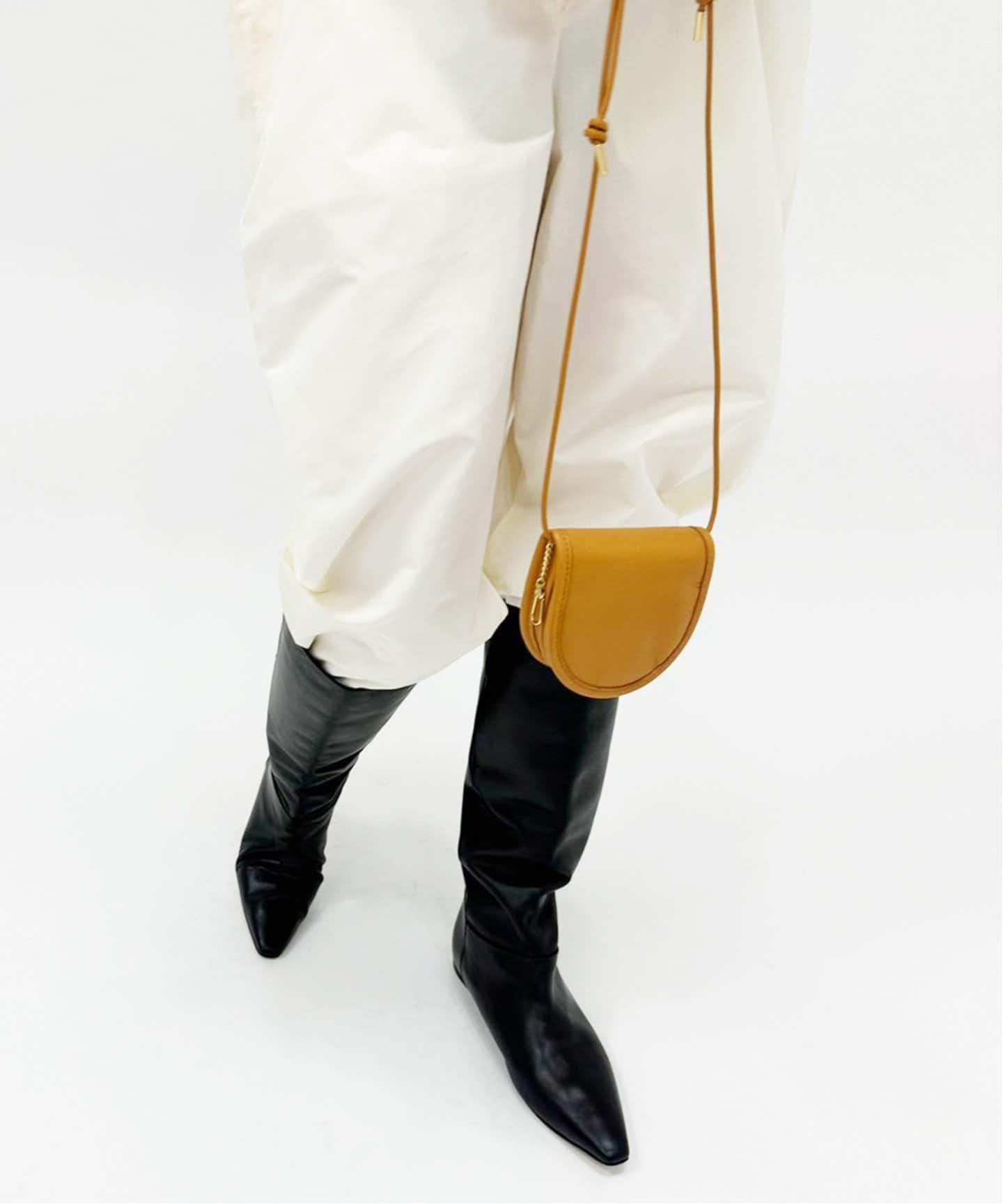 ギフトにもぴったり。人気のITTI別注ミニバッグが新色を加えて再予約