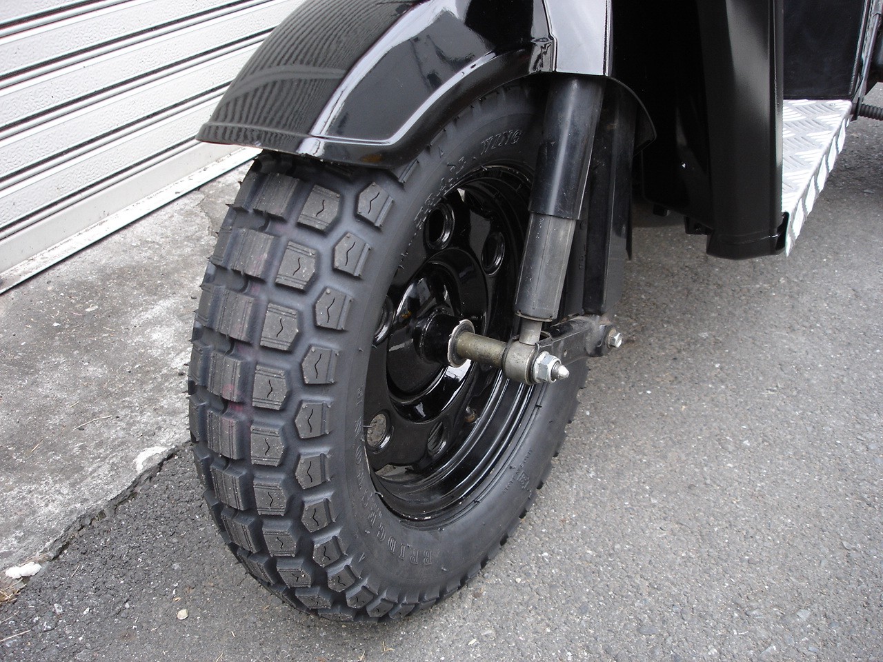 ジャイロUP ジャイロX 極太フロントバギータイヤ| BDSバイクセンサー