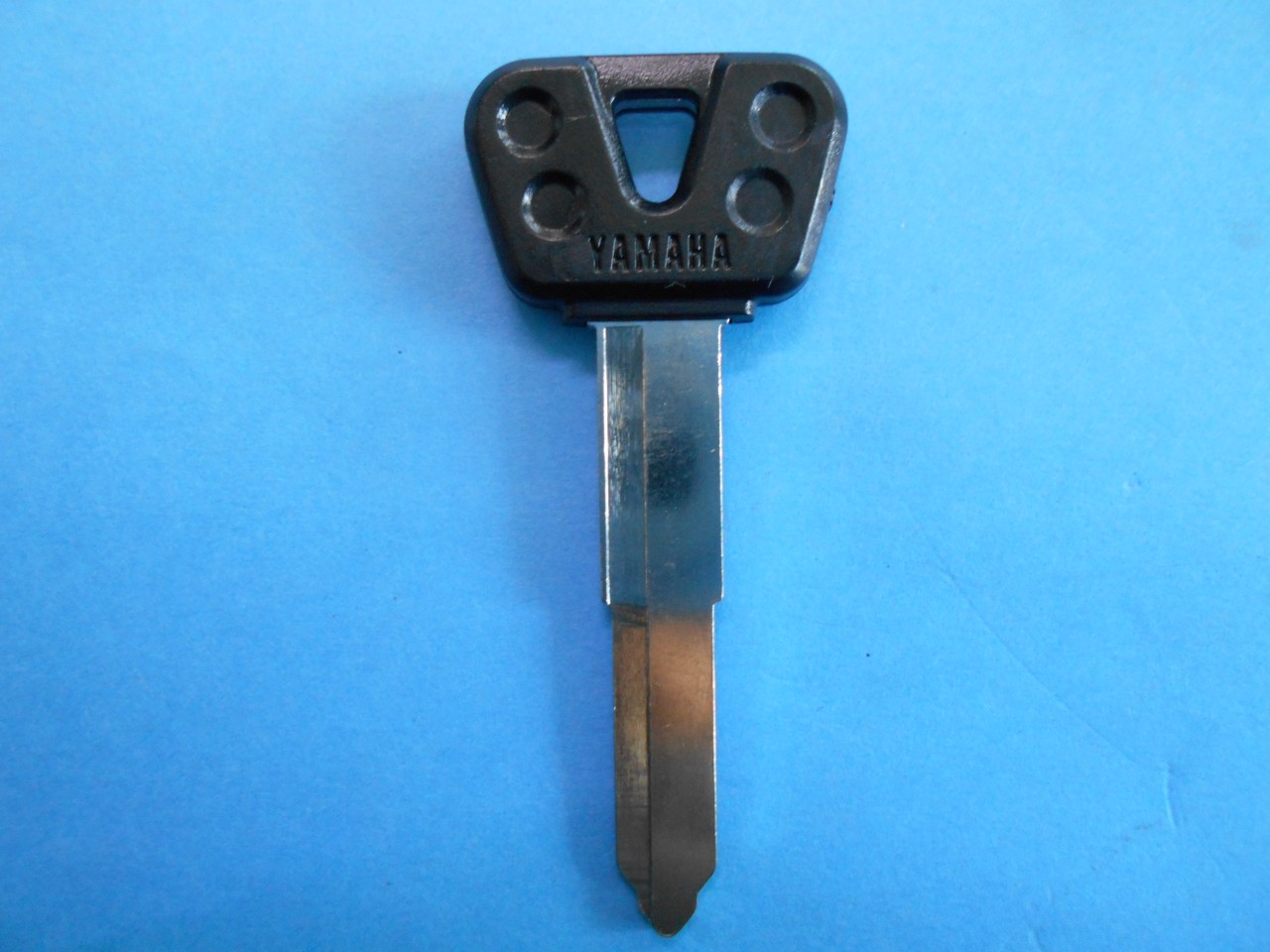 ヤマハドラッグスター400純正ブランクキーで合鍵作製 | BDSバイクセンサー