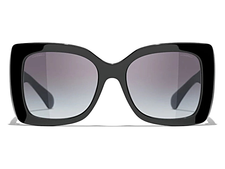 Chanel Black Frame with Large 