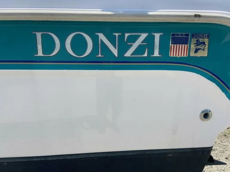 Donzi 275 LXC 1996 - Marine Source