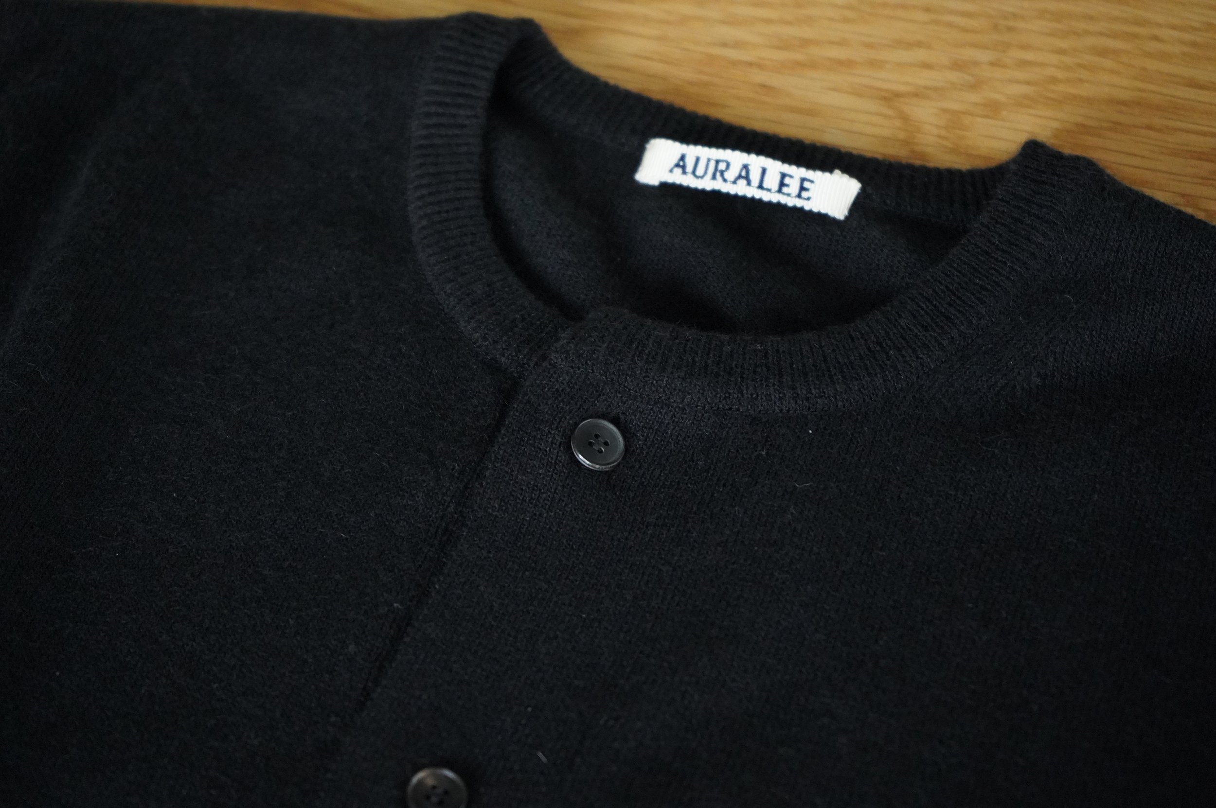 AURALEEのスラックスとカーディガン — TF Blog